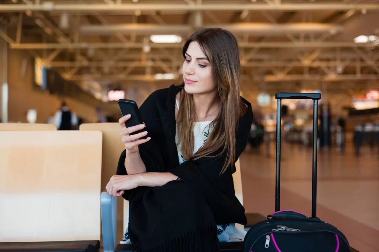 Chip internacional: saiba como comprar e ter internet em sua viagem